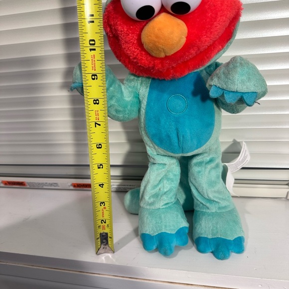 Sesame Street Dino Stomp Elmo 13-Inch Plush Stuffed Animal Sings and Dances - Picture 6 of 10